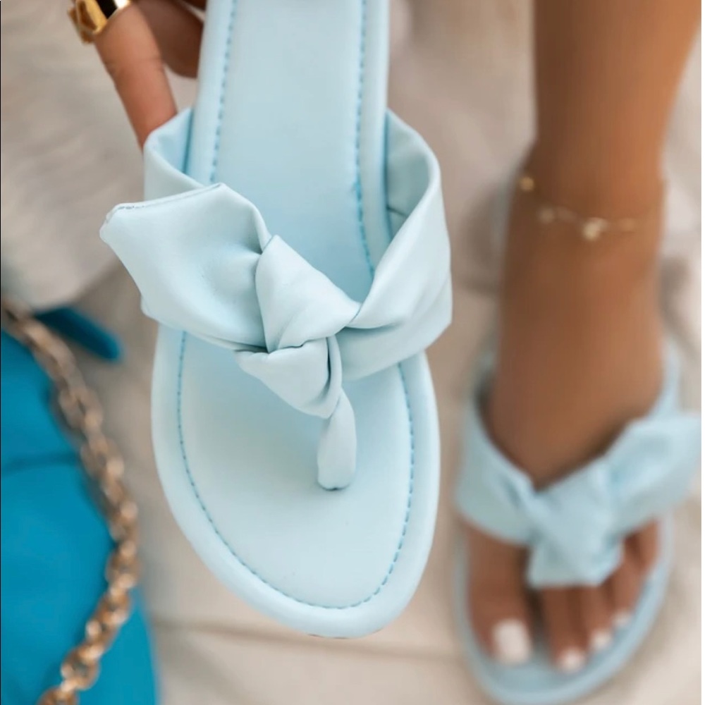 Light blue Sandles